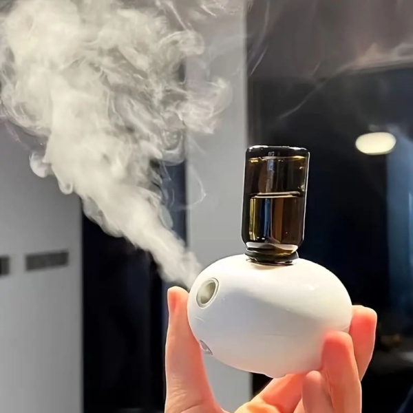 隨行精油噴霧儀<br>Portable Nebulizer<br>精油擴香<br>隨時噴灑，瞬間療癒